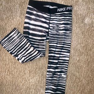 Nike Pro Dri-Fit Crop Leggings
